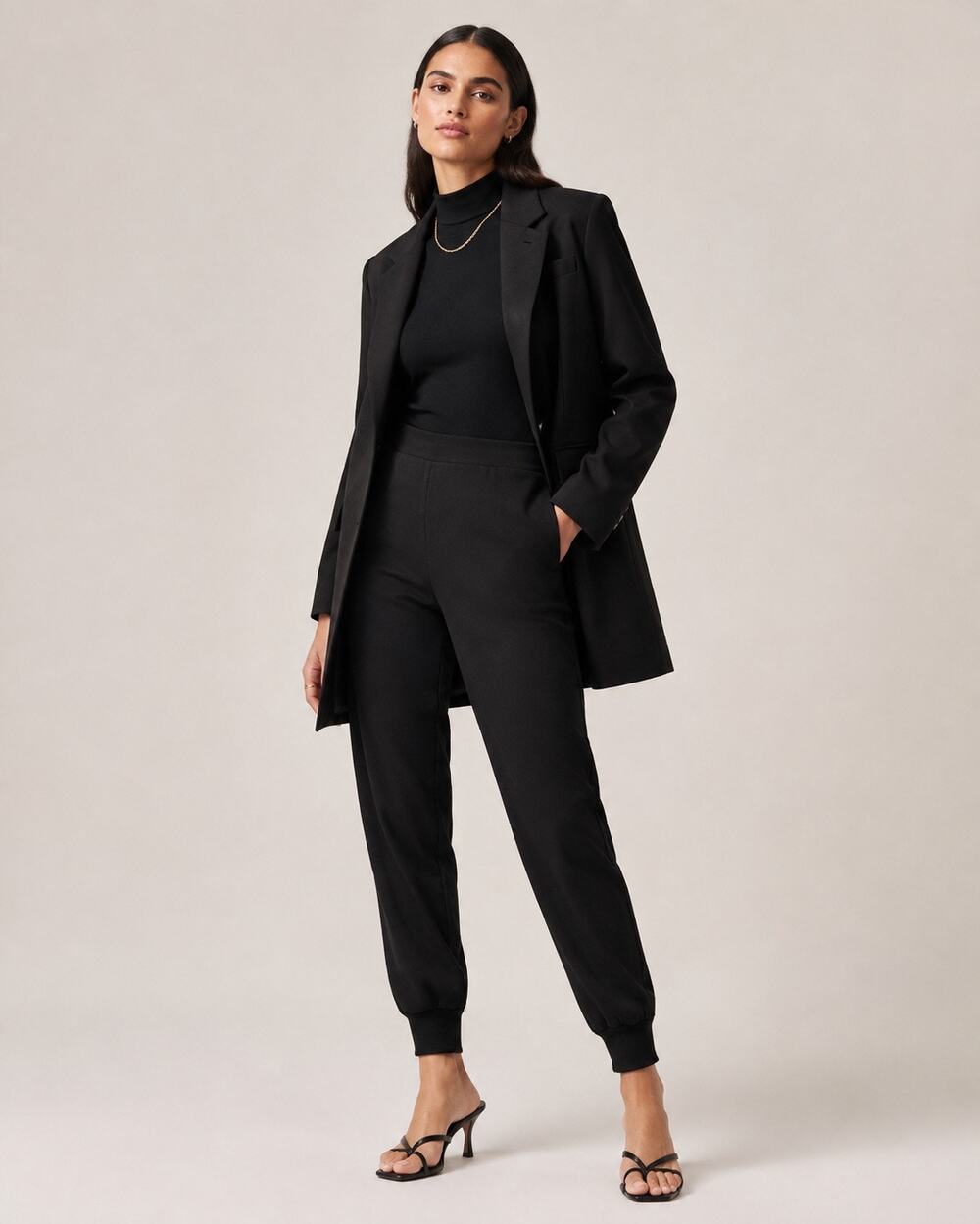 NWT Aritzia Babaton Atelier Allegory Jogger Pants Black Size 6 Tailored